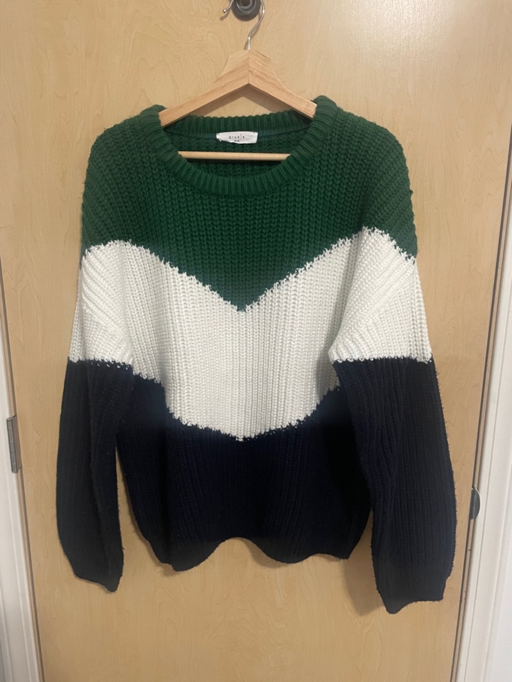 Elodie Chevron Colorblock Crewneck Sweater in Green, White & Navy XL - Picture 3 of 9